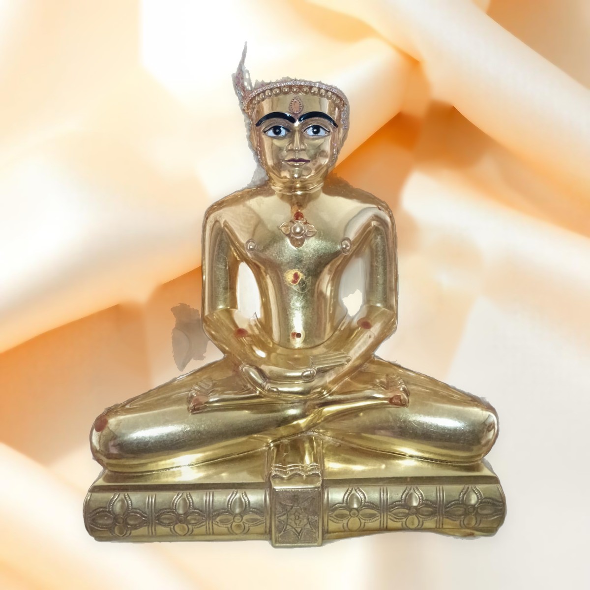 Complete Aangi Set — Full adornment, fitted on the idol