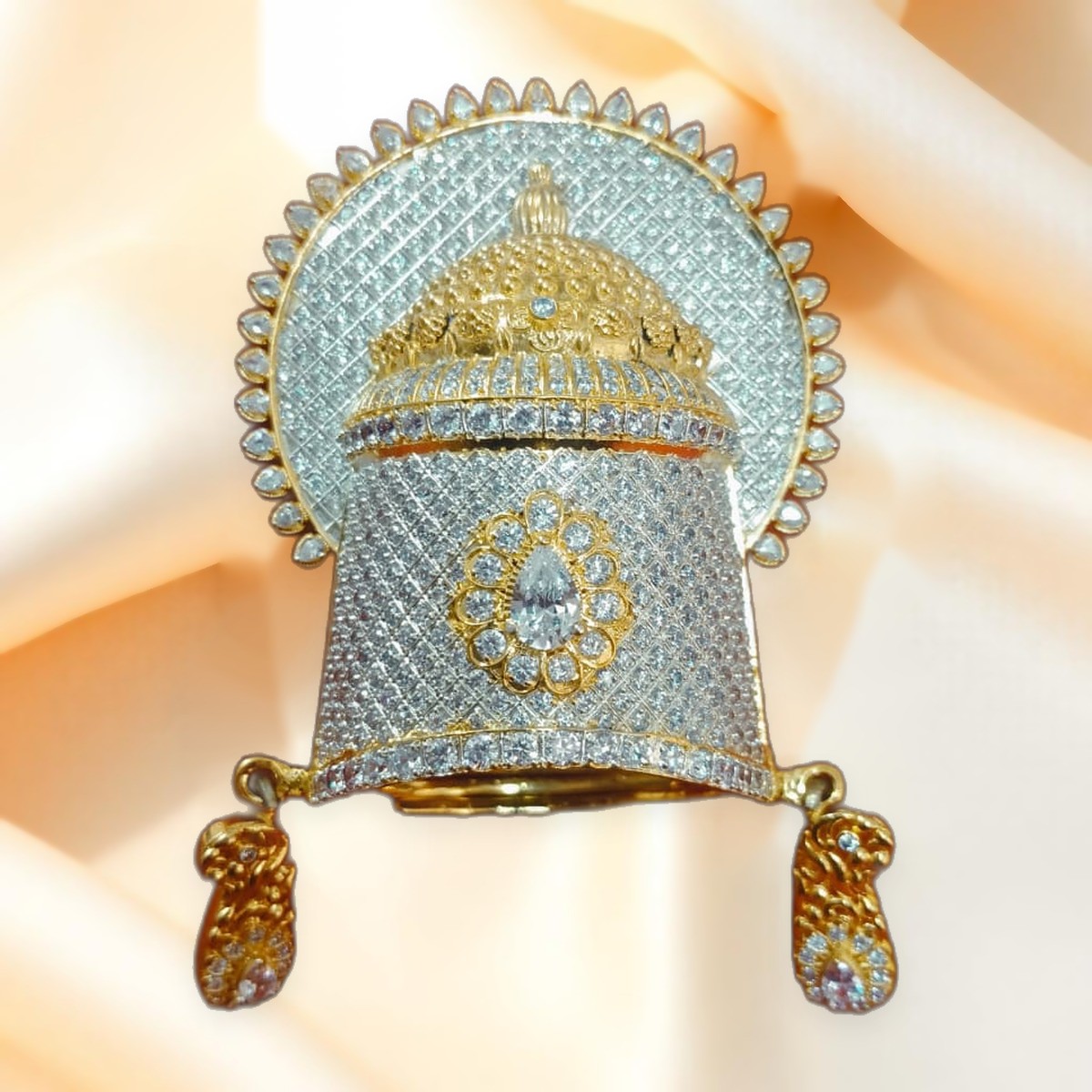 Diamond Chhatra — Stone-set canopy with halo