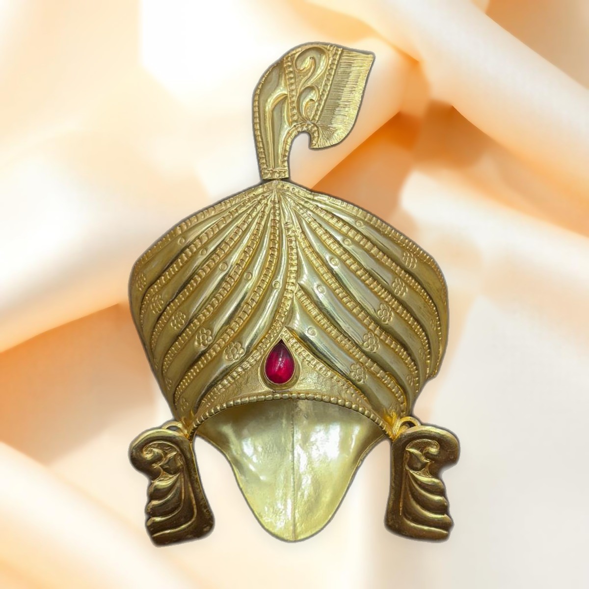 Pagdi / Turban Aangi — Ribbed gold pagdi with ruby drop