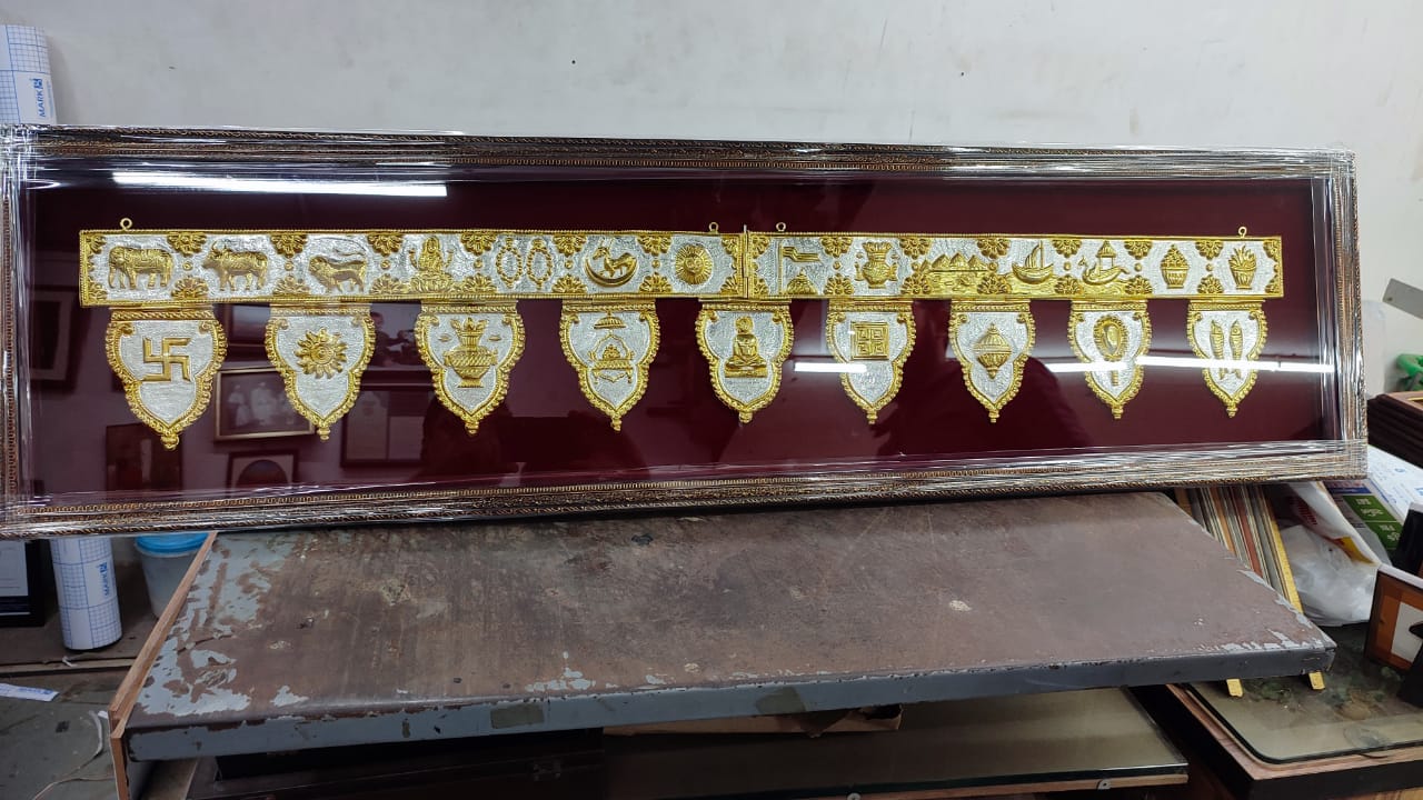 Ashtamangal Toran — Framed two-tone temple toran